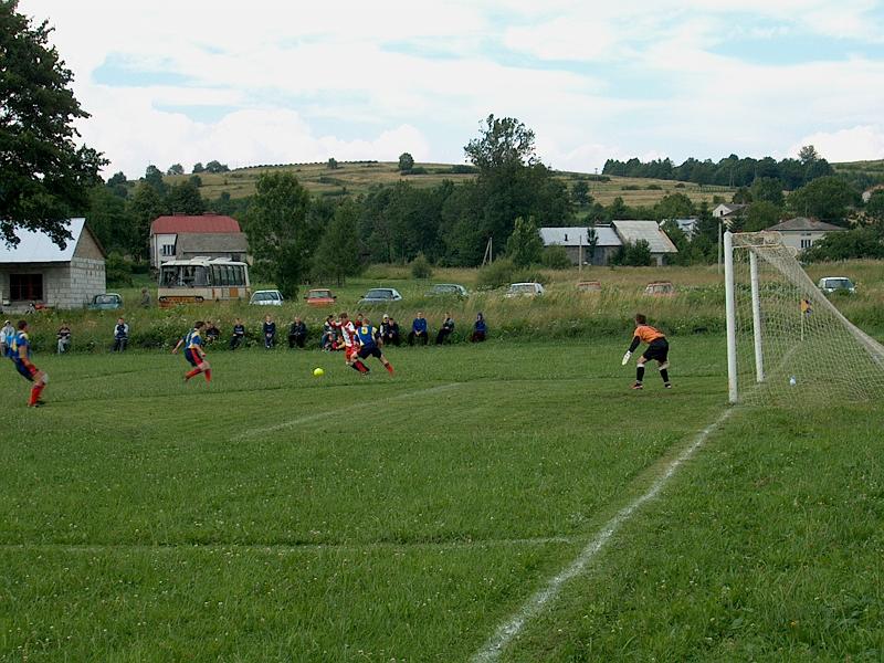 2002-4.jpg - Mecz Zorzy na własnym stadionie w roku 2002