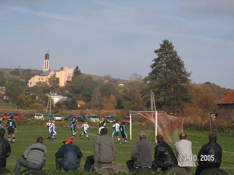 2005-1.jpg - Mecz Zorzy na własnym stadionie w roku 2005.